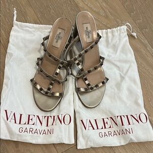 Valentino Garavani Gold Heels with Signature Rockstuds